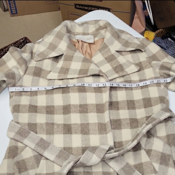 Vintage Diamond's Long Wool-Blend Oatmeal Plaid Open Front Belted Size: M - Picture 8 of 11